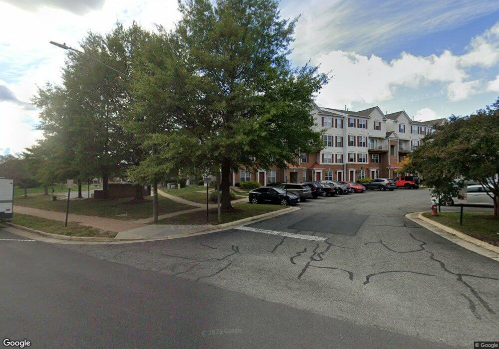 2494 Quick St unit 302, Herndon, VA 20171 - photo 1