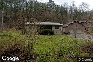 802 Sunshine Ln, Kimper, KY 41539