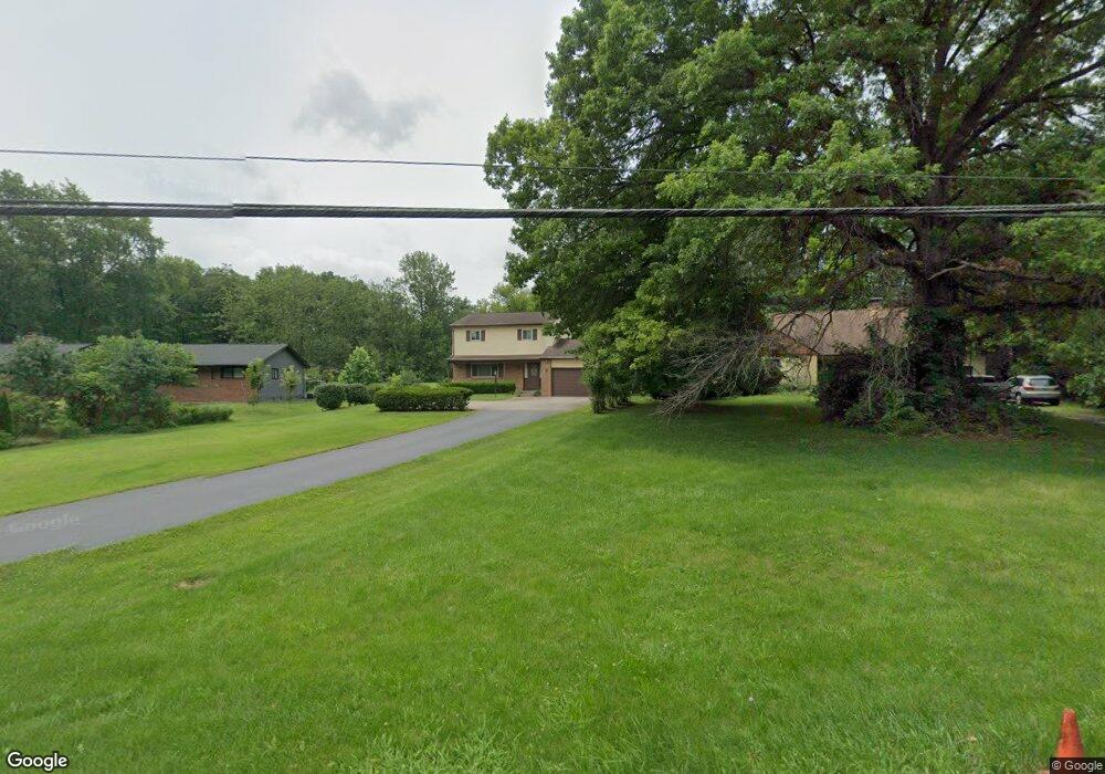 5541 Linworth Rd, Columbus, OH 43235 - photo 1