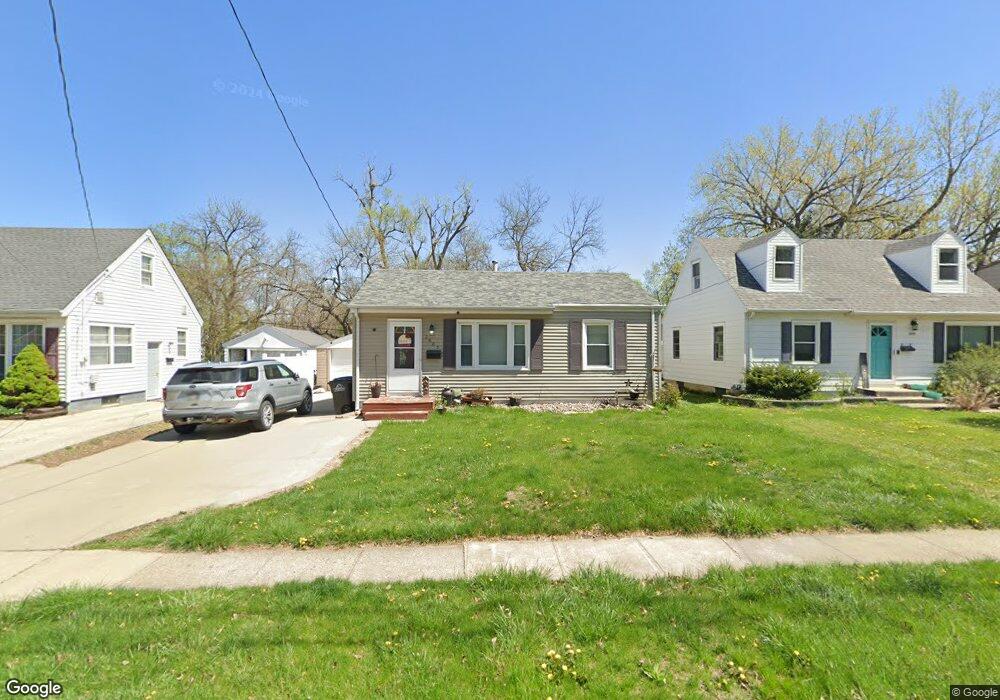 2005 52nd St, Des Moines, IA 50310 - photo 1