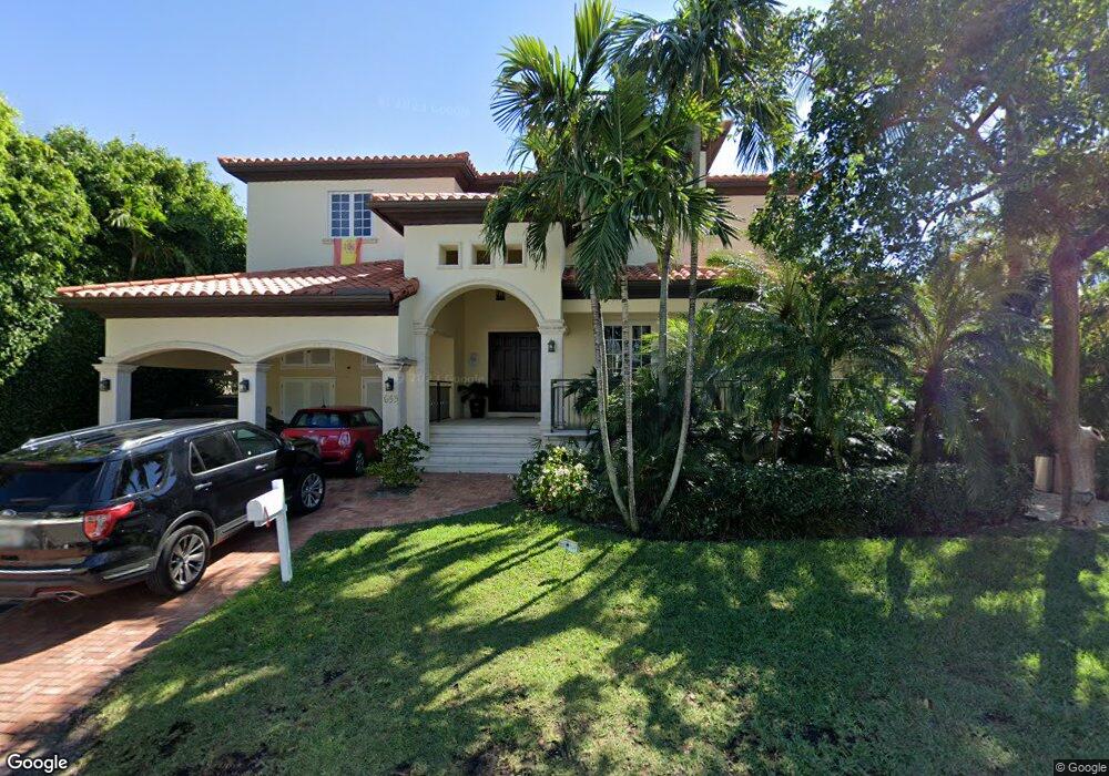 653 Hampton Ln, Key Biscayne, FL 33149 - photo 1