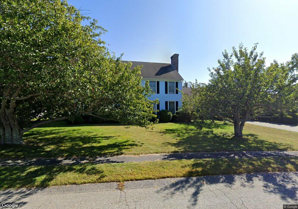 194 Meadow Ln, Middletown, RI 02842 - photo 1