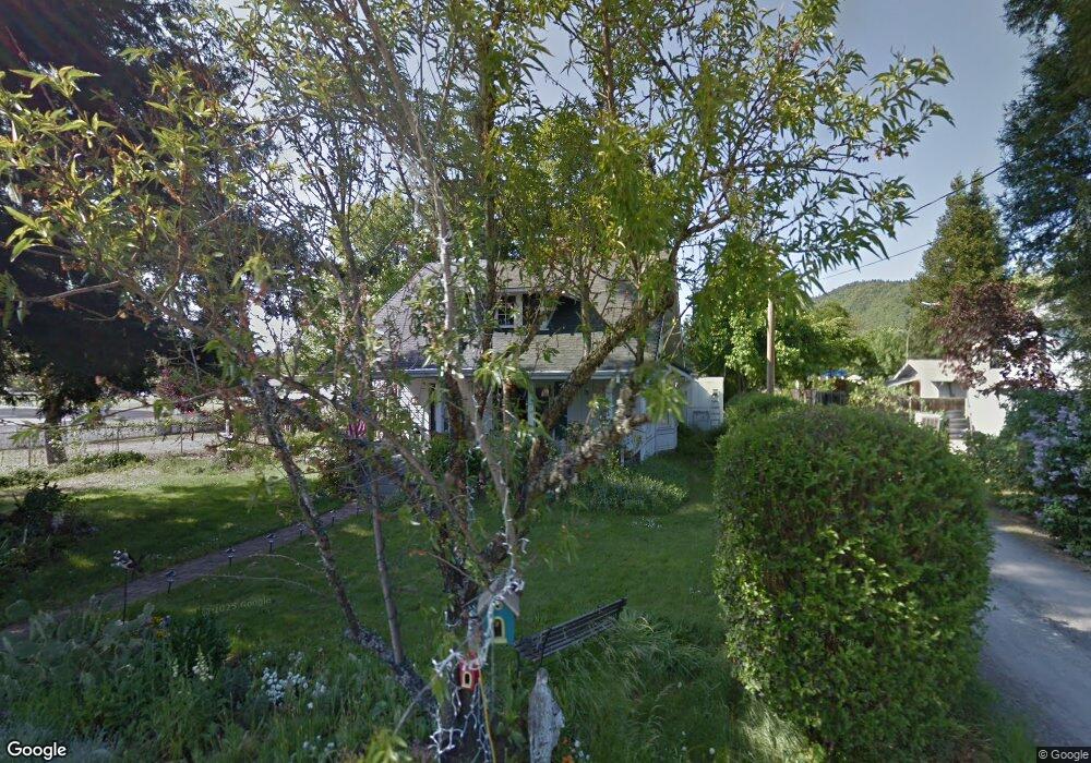 828 NE Maple St, Grants Pass, OR 97526 - photo 1