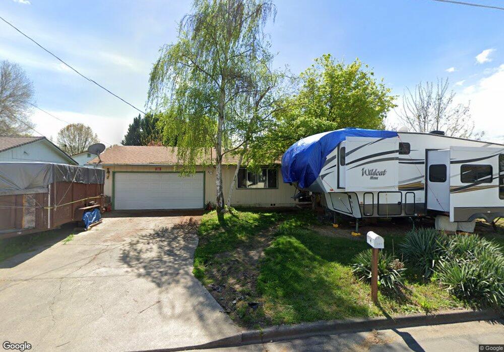 405 S Central Valley Dr, Central Point, OR 97502 - photo 1