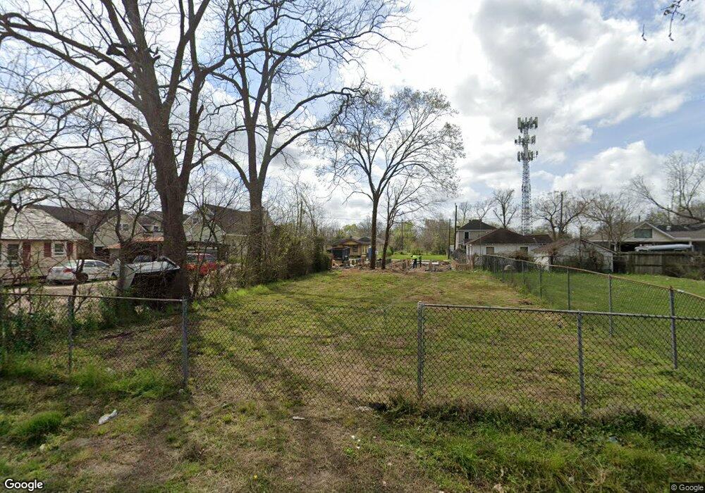 3212 Jewel St, Houston, TX 77026 - photo 1