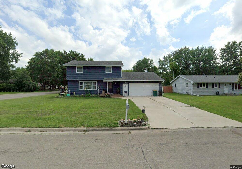 1601 Southview Ln, Albert Lea, MN 56007 - photo 1