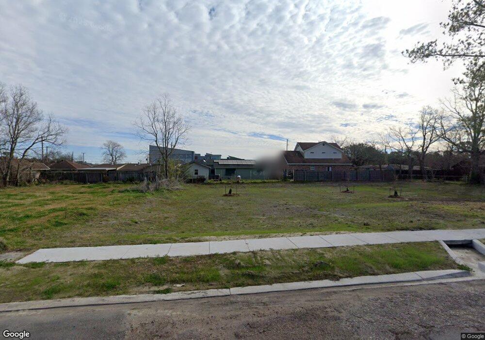 4937 Kendall Dr, New Orleans, LA 70126 - photo 1