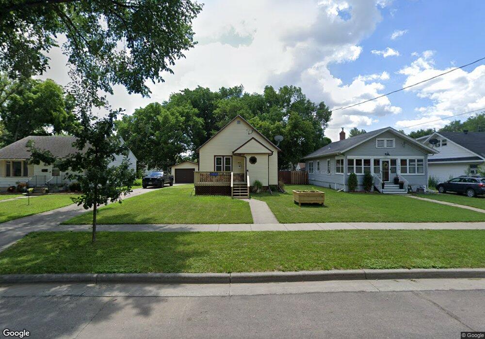 1634 8th Ave S, Fargo, ND 58103 - photo 1