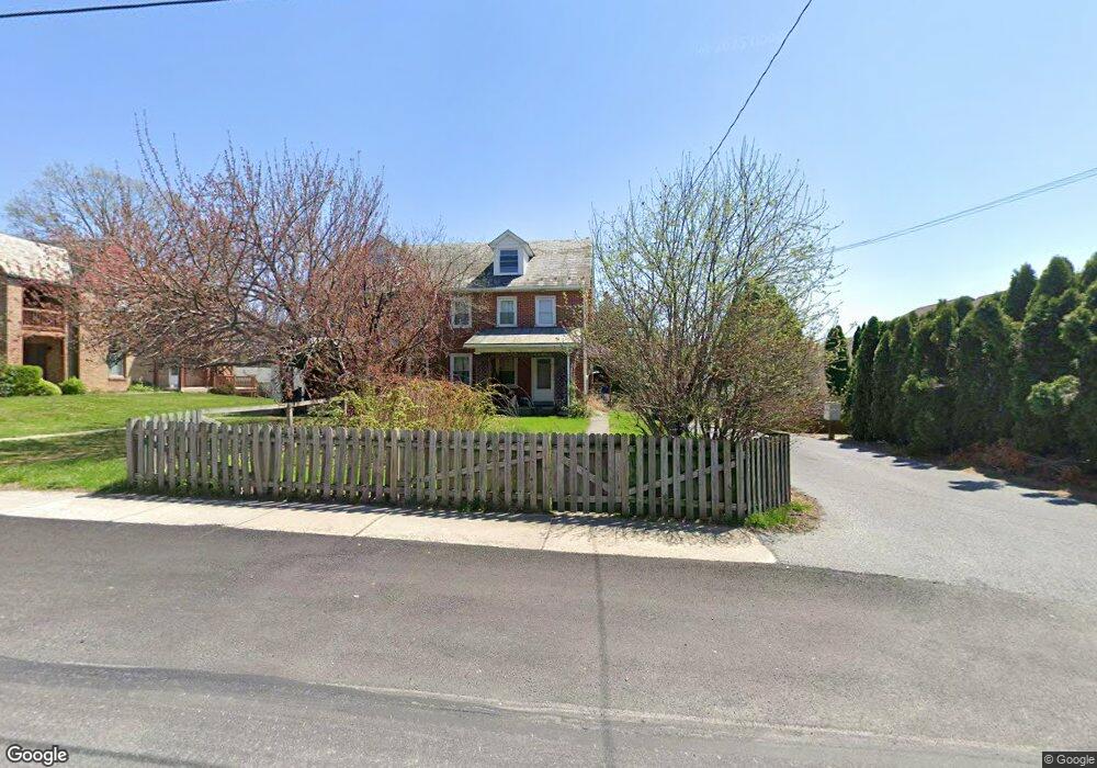 532 E Main St, New Holland, PA 17557 - photo 1