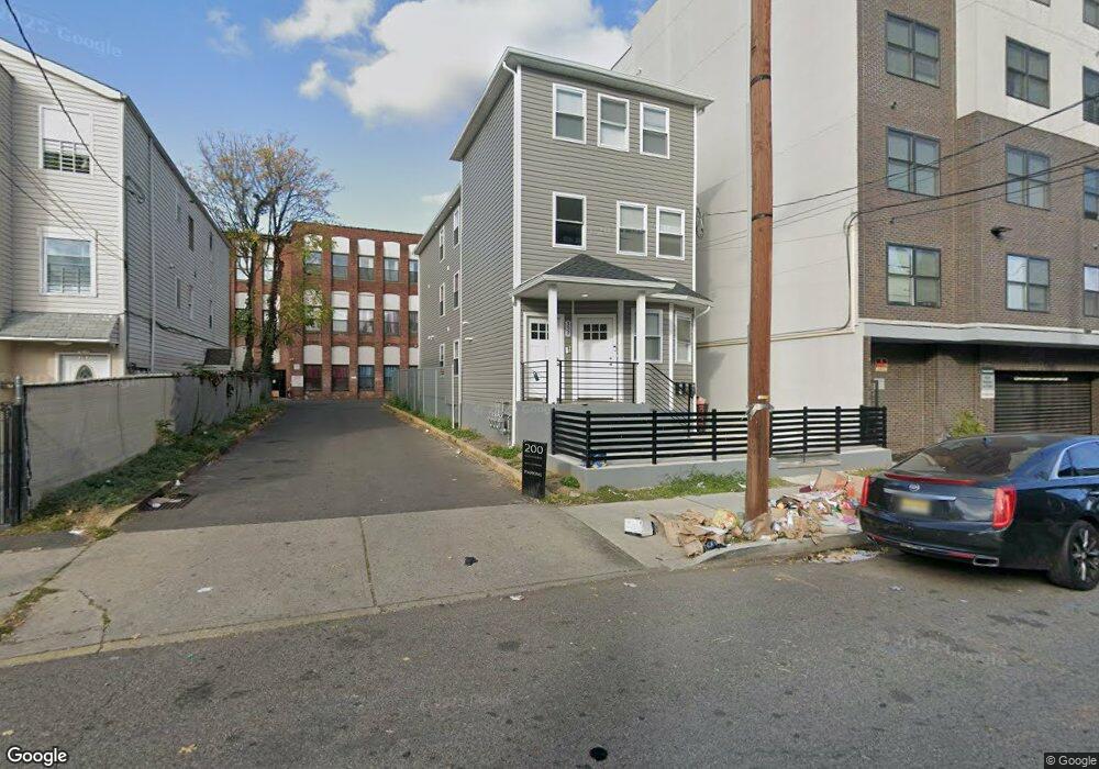 357 Hamilton Ave unit 3rd Floor, Paterson, NJ 07501 - photo 1