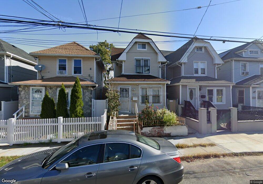 10743 164th St, Jamaica, NY 11433 - photo 1