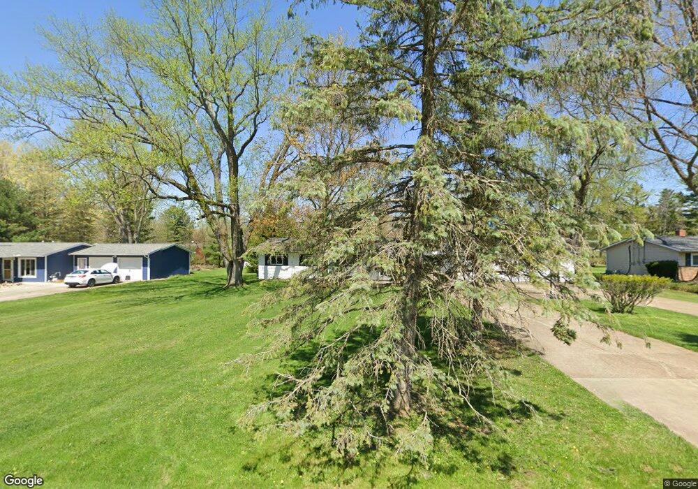 584 Sherwood Dr, Aurora, OH 44202 - photo 1