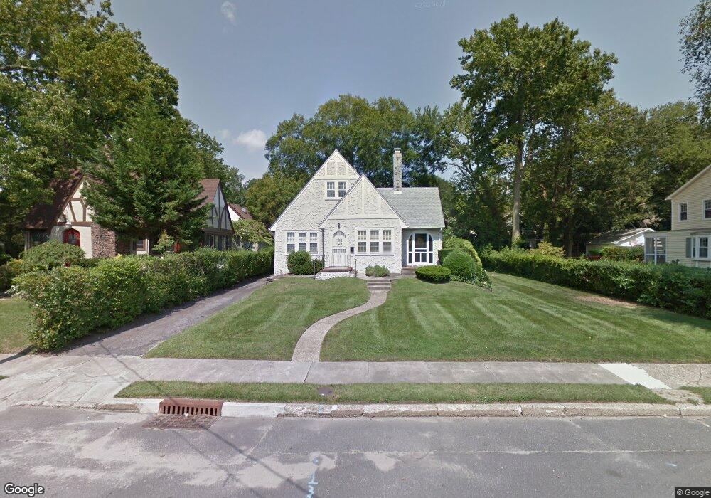 521 Palmer Ave, Allenhurst, NJ 07711 - photo 1