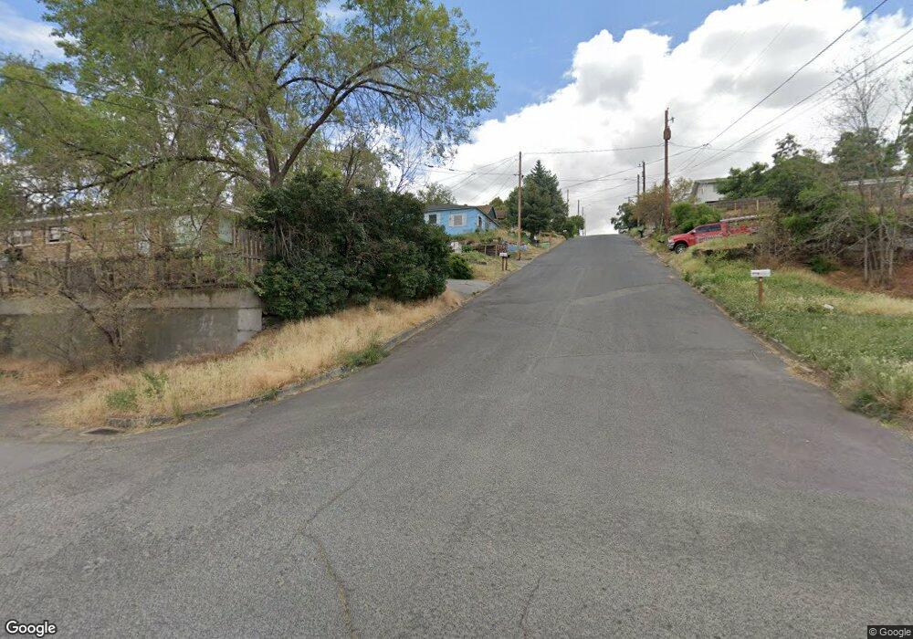 810 SW 8th St, Pendleton, OR 97801 - photo 1