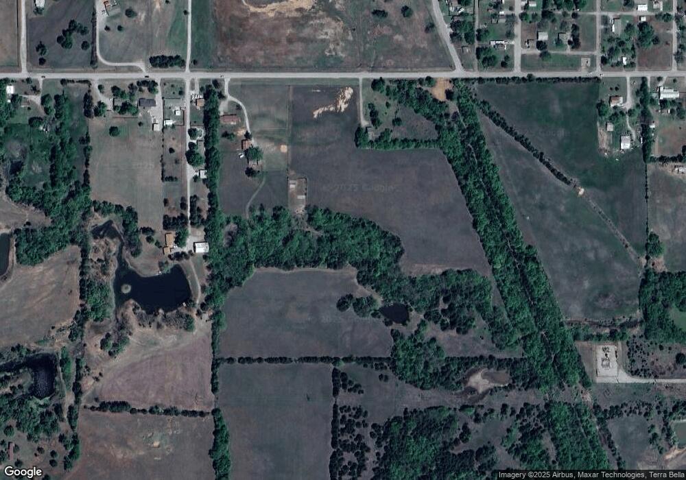 613 W 9th St, Cushing, OK 74023 - photo 1