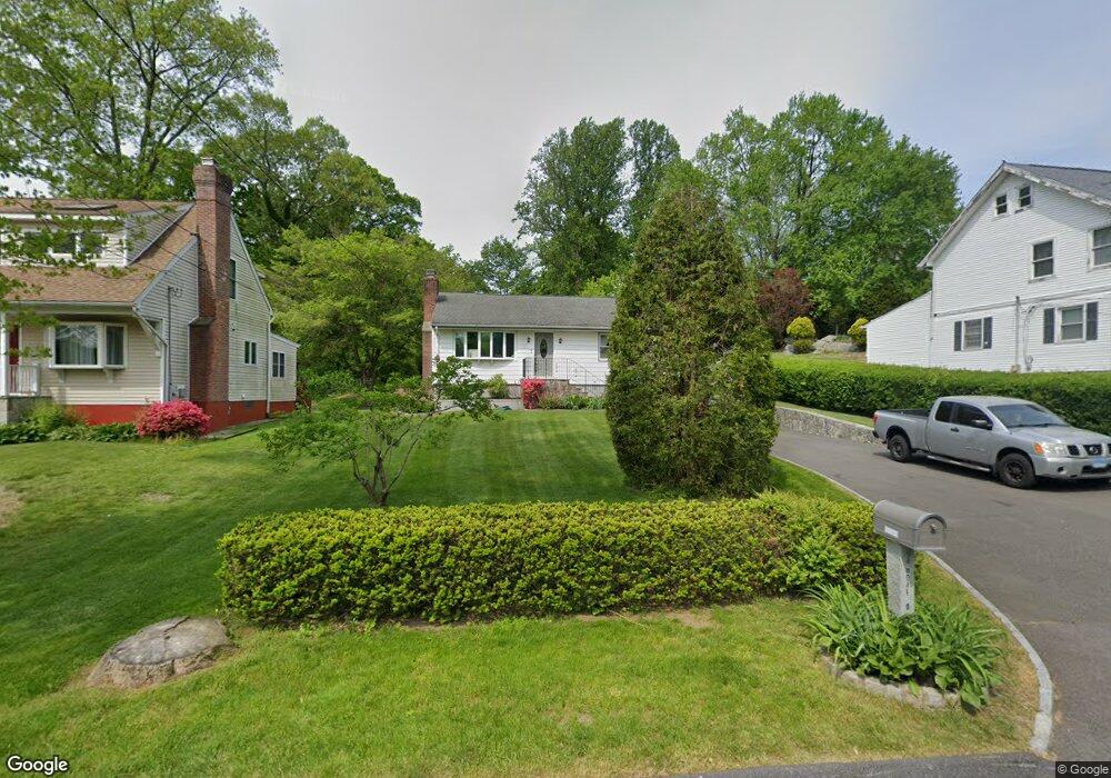 7 MacHalowski Rd, Trumbull, CT 06611 - photo 1