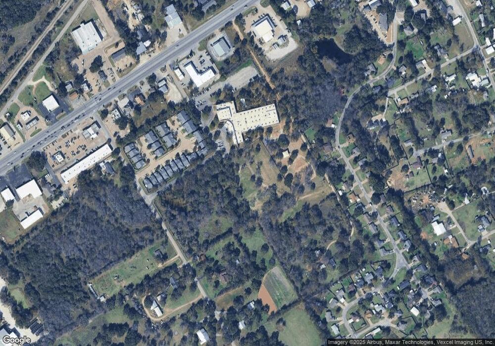 320 Warnick Ct, Granbury, TX 76049 - photo 1