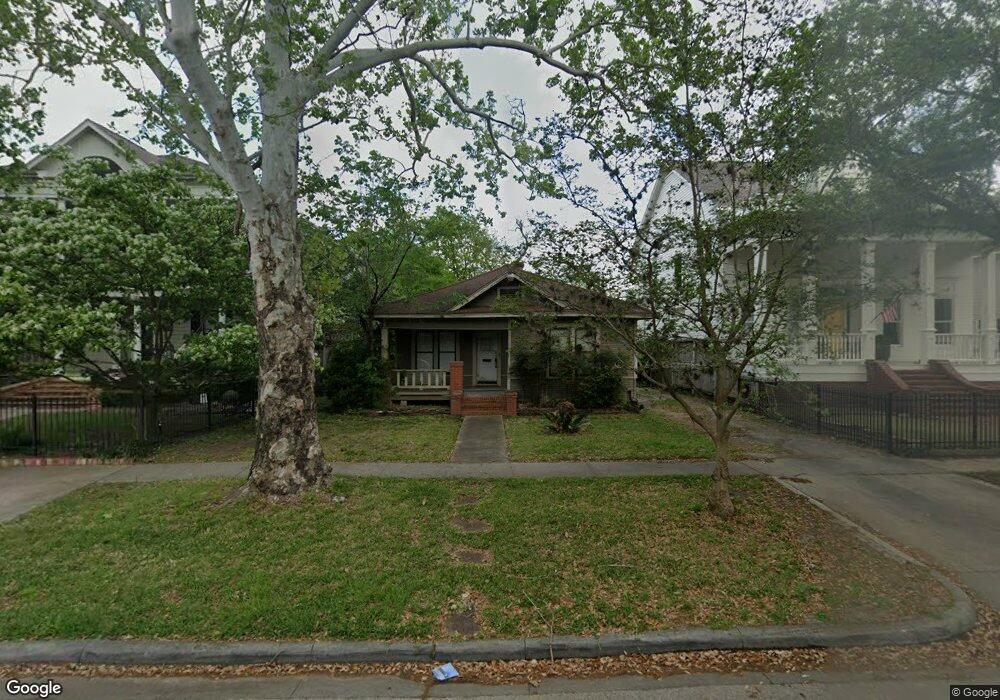 1526 Arlington St, Houston, TX 77008 - photo 1