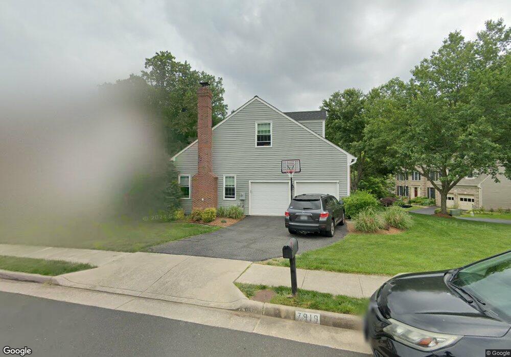 7921 Bressingham Dr, Fairfax Station, VA 22039 - photo 1