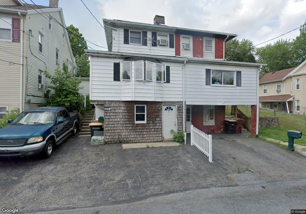 2210 N Lehigh Ave, Whitehall, PA 18052 - photo 1