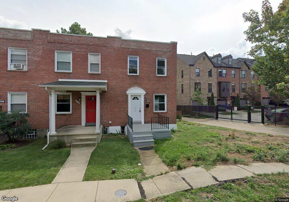 1015 W 42nd St, Baltimore, MD 21211 - photo 1