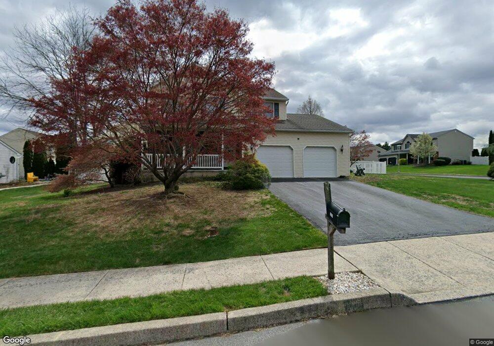 1004 Barrett Rd, Reading, PA 19605 - photo 1