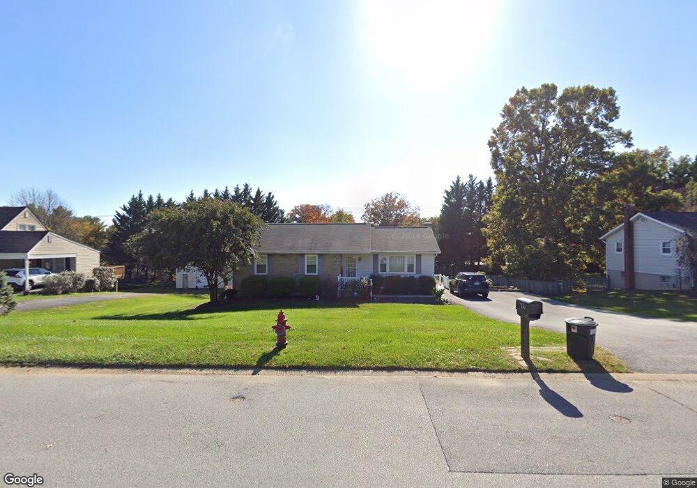 909 Caren Dr, Sykesville, MD 21784 - photo 1