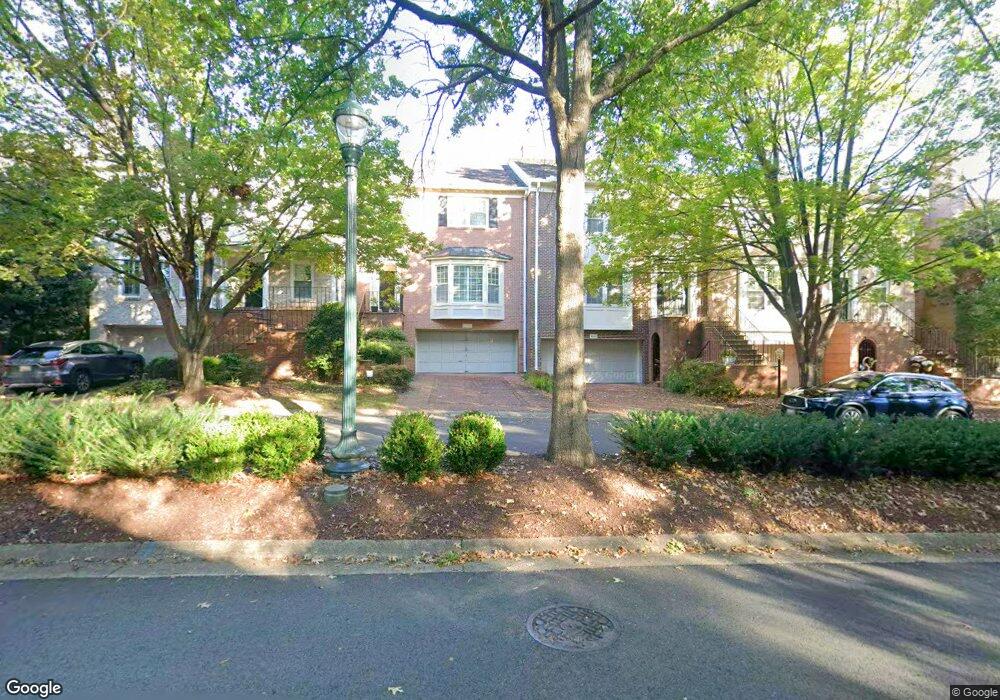 9443 Turnberry Dr, Potomac, MD 20854 - photo 1