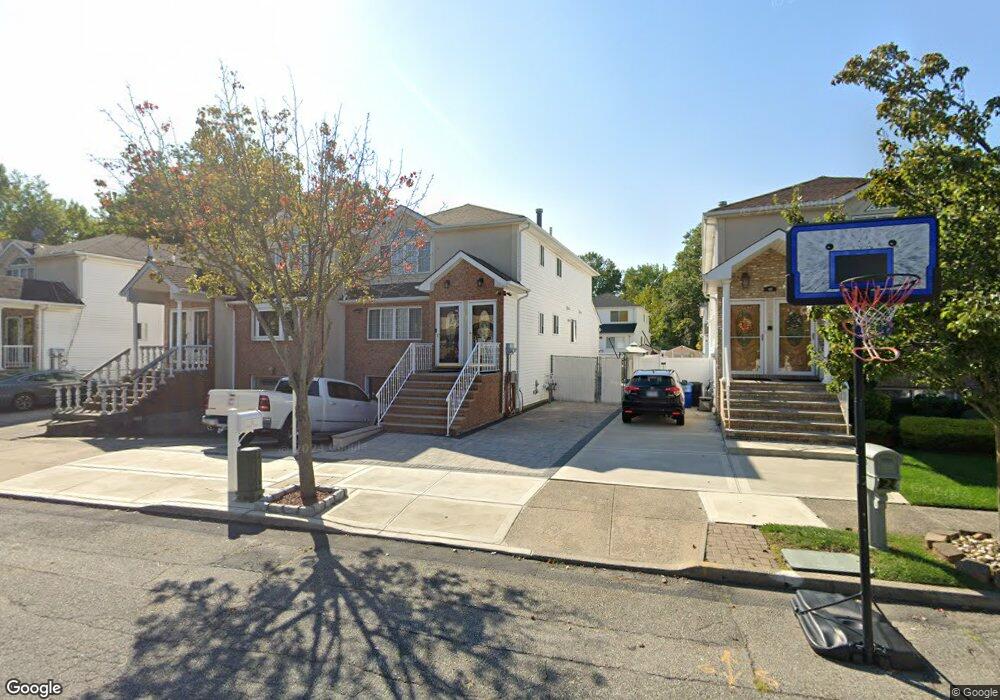 52 Hemlock St, Staten Island, NY 10309 - photo 1