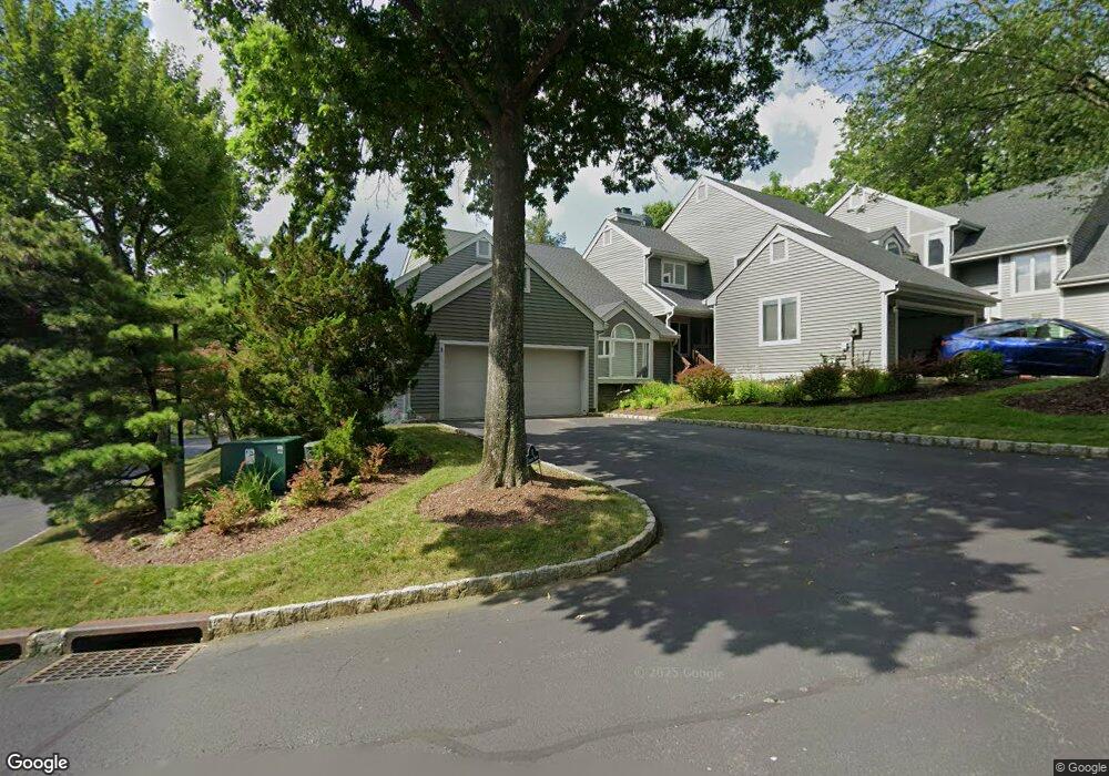 11 Crescent Hollow Ct, Ramsey, NJ 07446 - photo 1