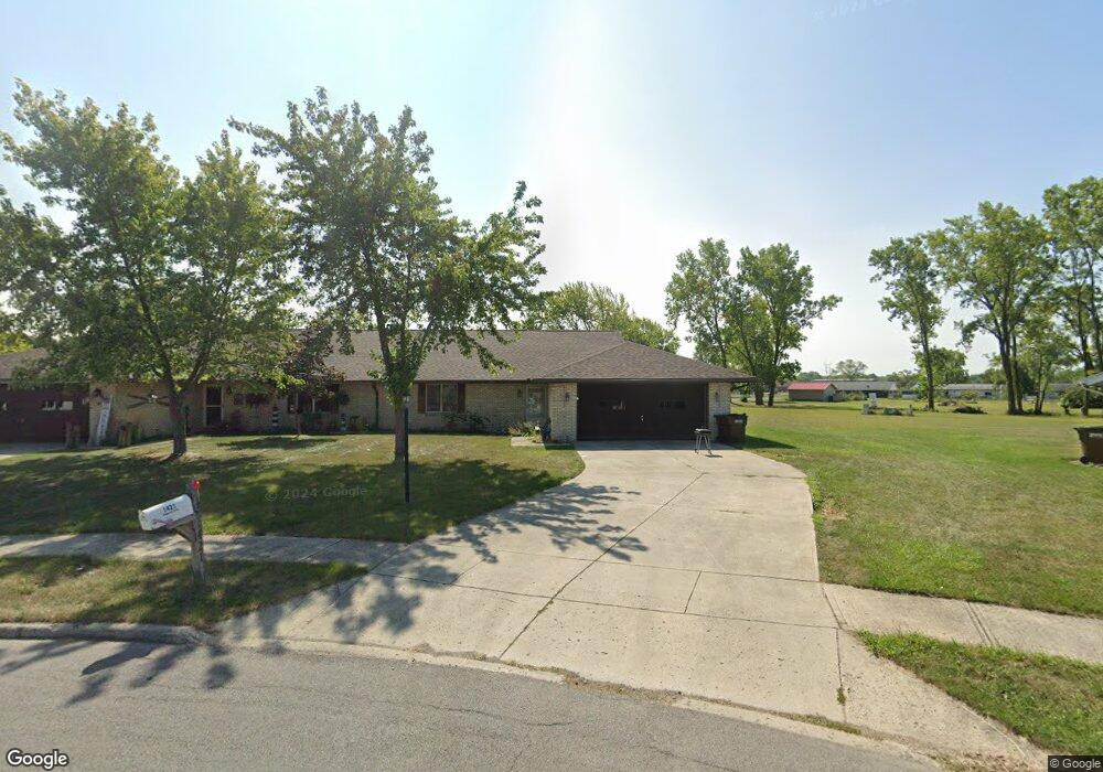 1421 Ridge Run Cir, Lima, OH 45805 - photo 1