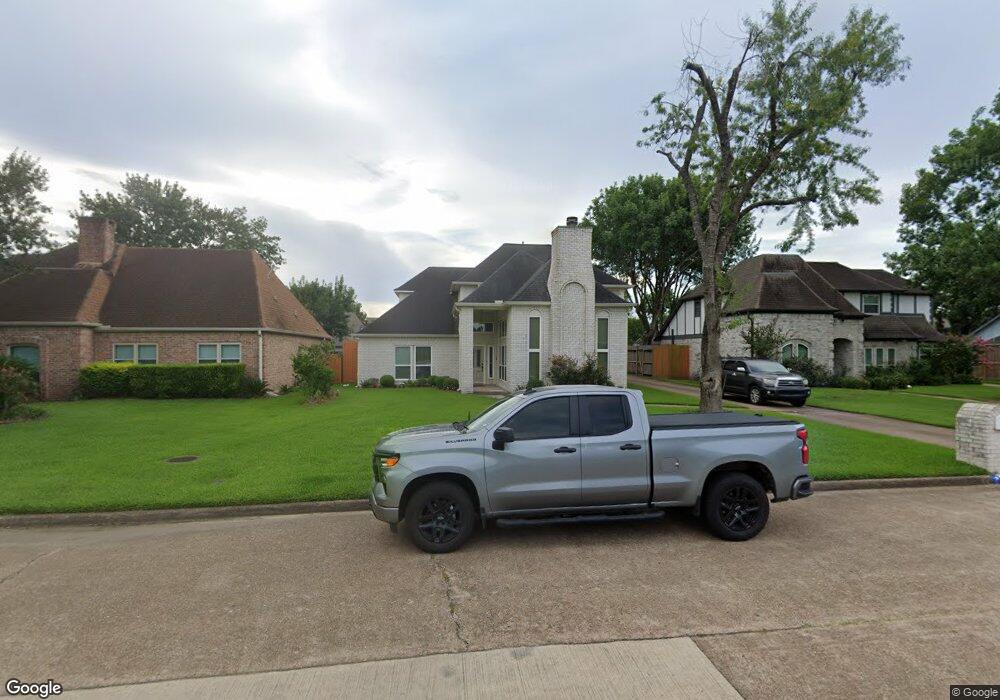 5307 Holly View Dr, Houston, TX 77091 - photo 1