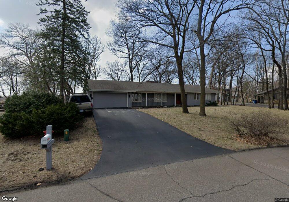 2976 Tonkaha Dr, Wayzata, MN 55391 - photo 1