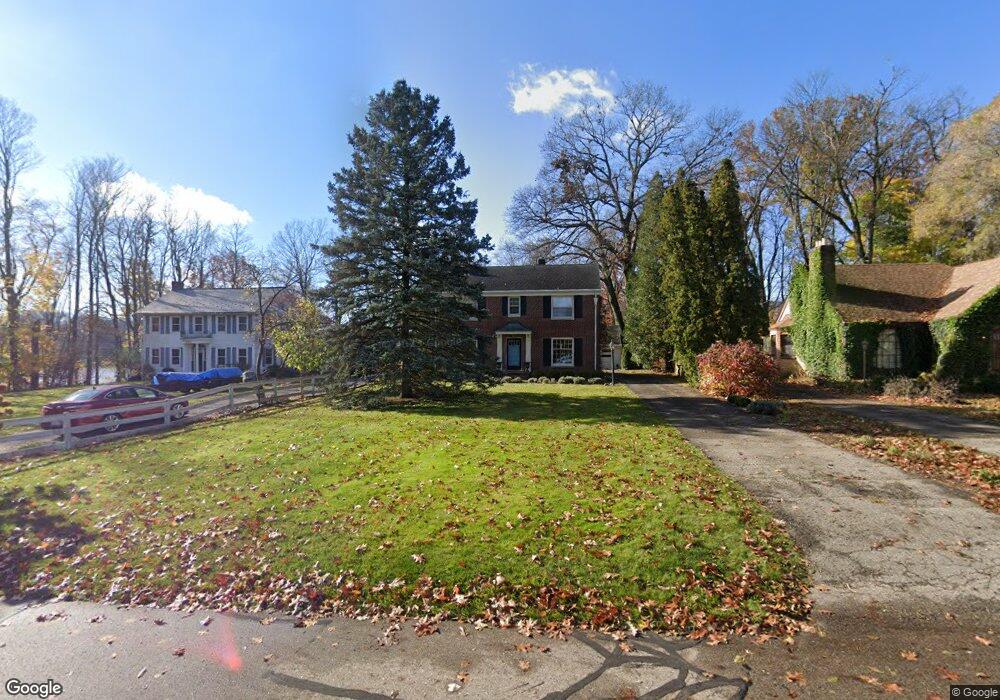 2615 W Libbie Dr, Lansing, MI 48917 - photo 1