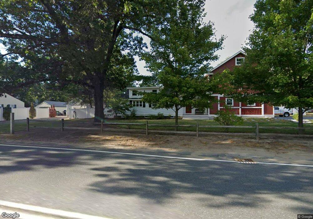 135 Pleasant St, Dunstable, MA 01827 - photo 1