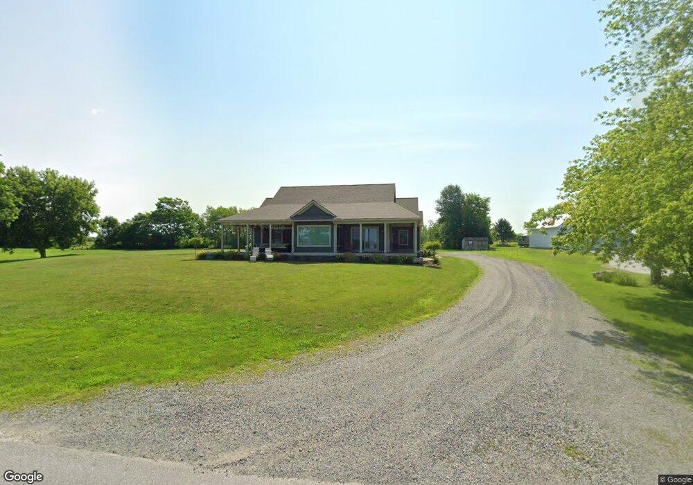 75 Lakewood Dr, Swanton, VT 05488 - photo 1