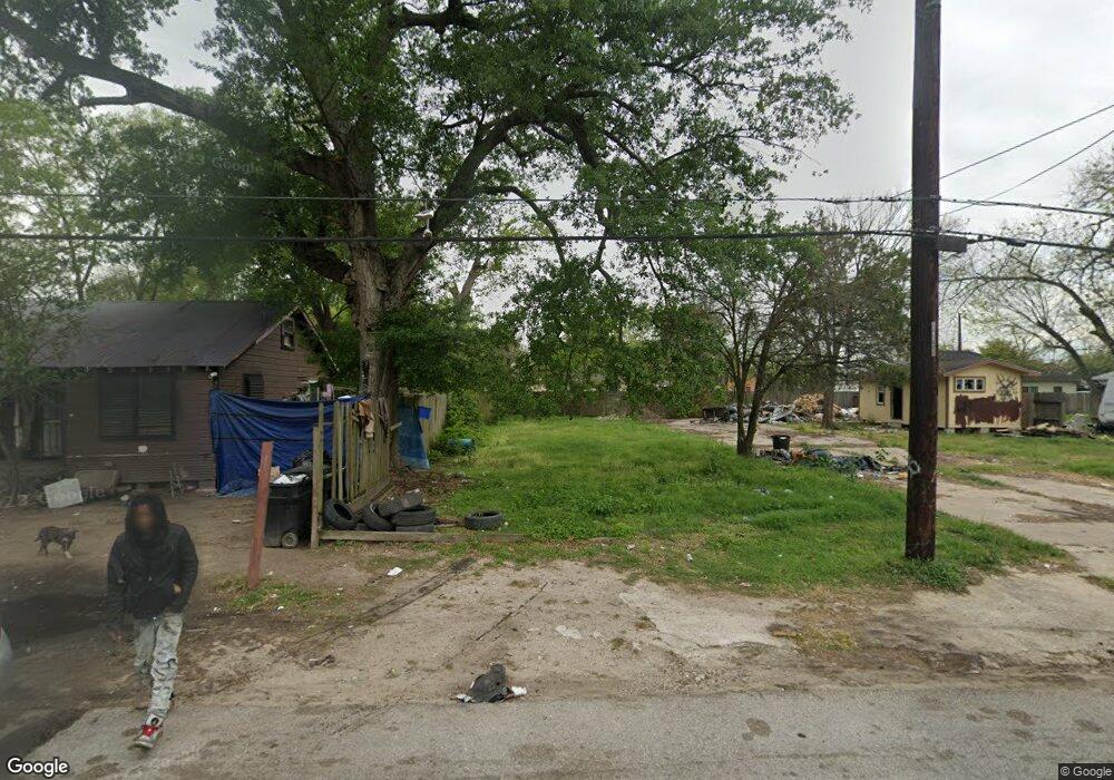 6819 Cohn St, Houston, TX 77091 - photo 1