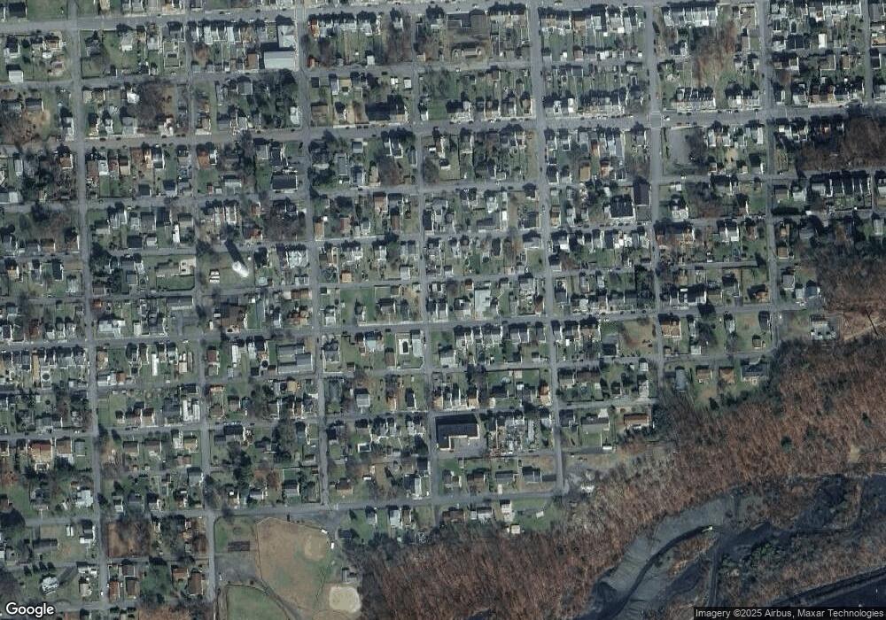 1137 W Montgomery St, Coal Township, PA 17866 - photo 1