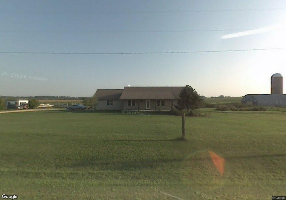 17109 W Emery Rd, Evansville, WI 53536 - photo 1