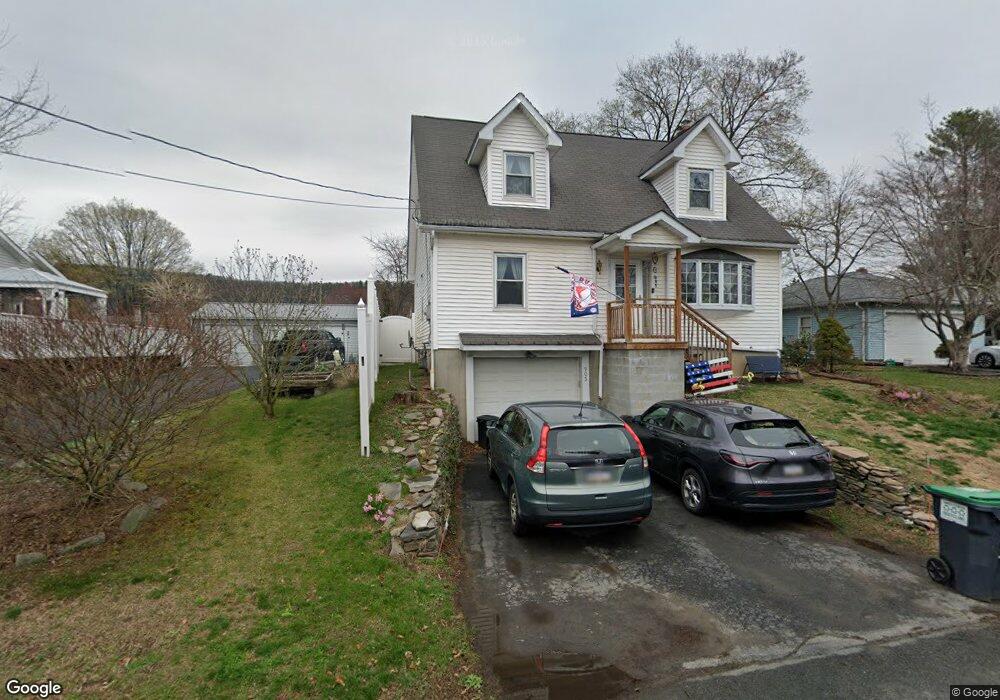 905 Avenue Q, Matamoras, PA 18336 - photo 1