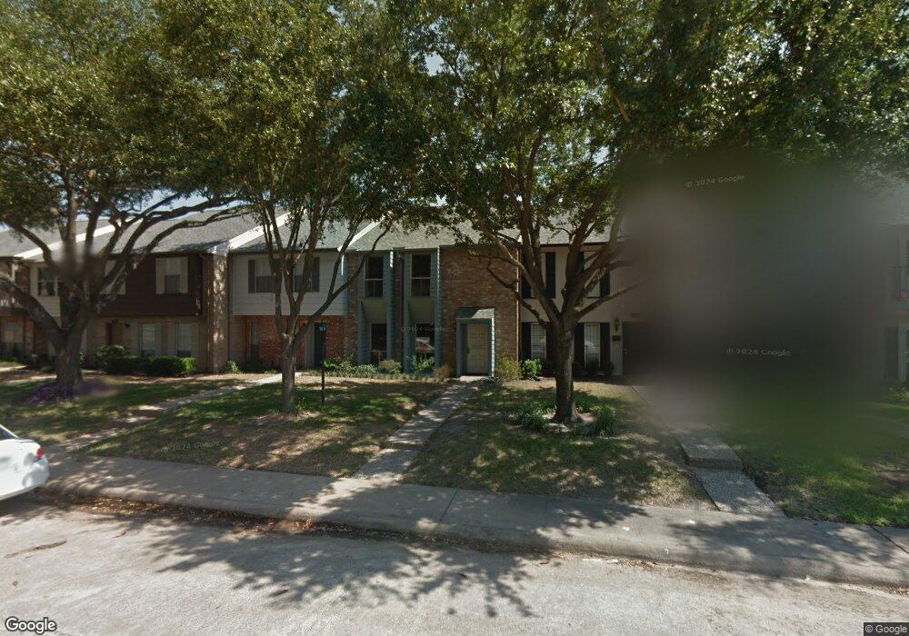 10317 Longmont Dr unit 8, Houston, TX 77042 - photo 1