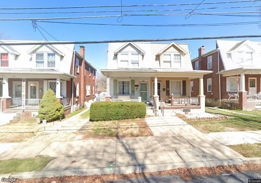 709 Crescent Ave, Reading, PA 19605 - photo 1