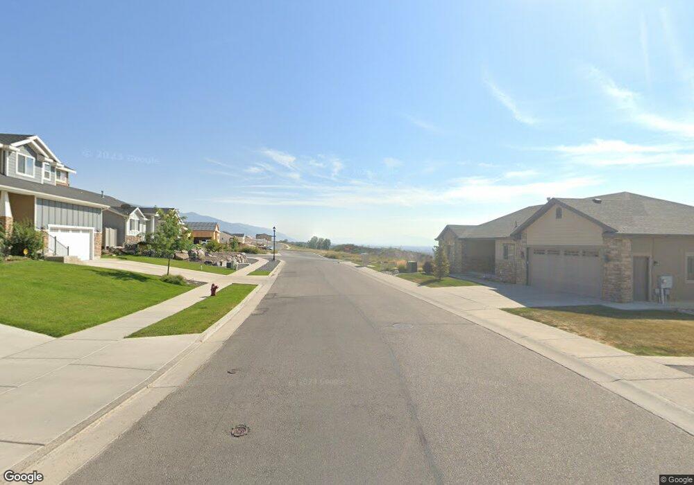 568 S Cardon Ridge Dr, Smithfield, UT 84335 - photo 1