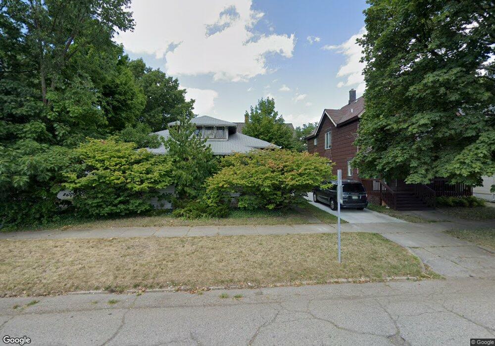 228 W Lapeer St, Lansing, MI 48933 - photo 1