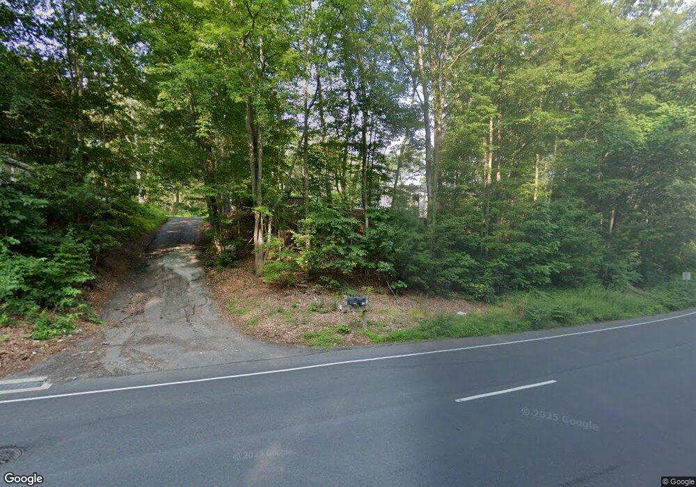 204 Prospect Rd, Waterbury, CT 06706 - photo 1