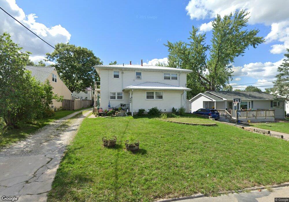 204 C Ave, Hiawatha, IA 52233 - photo 1