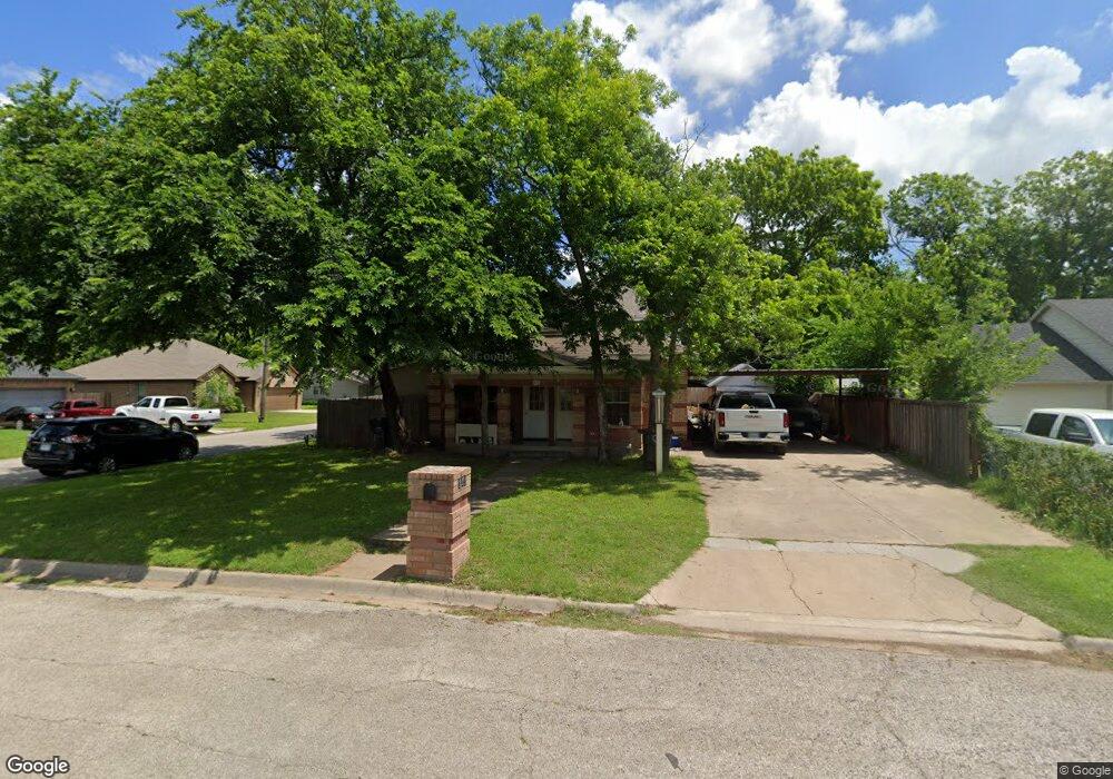 112 Dixon St, Cleburne, TX 76033 - photo 1