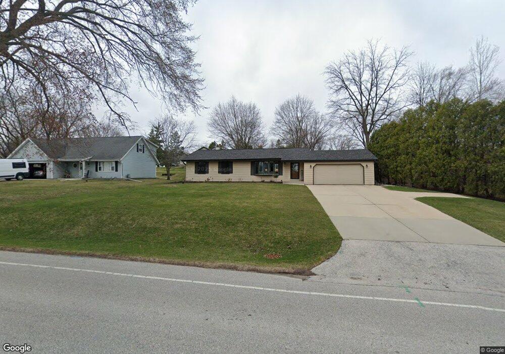 6737 S North Cape Rd, Franklin, WI 53132 - photo 1