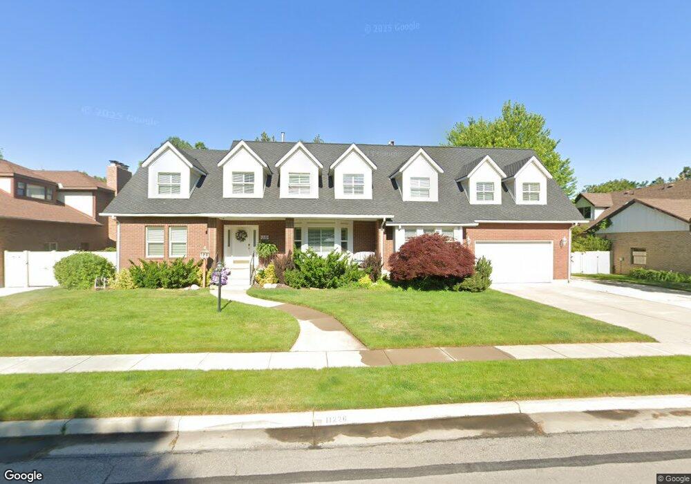 11226 S Brandon Park Dr, Sandy, UT 84092 - photo 1