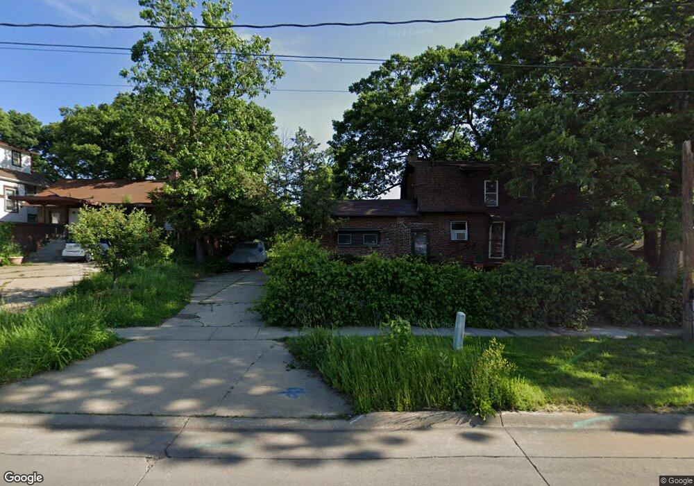 615 Hickman Rd, Des Moines, IA 50314 - photo 1